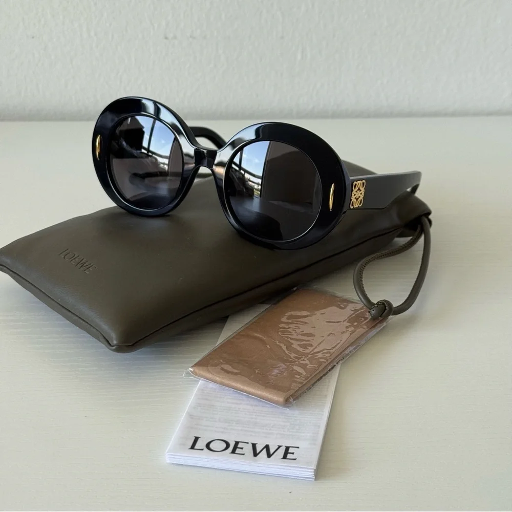 New! Loewe Black Round Sunglasses LW40146I 01A, Authentic